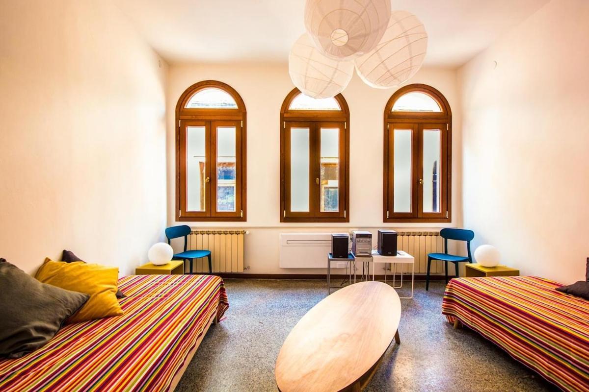 Private House On 3 Levels In The Centre Of Apartamento